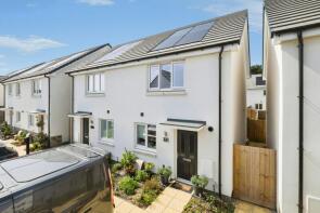 63, Sanderling Road, Long Rock TR20 8FT