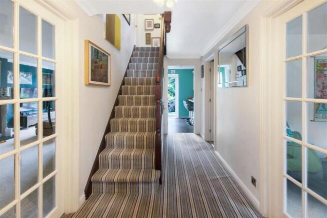 4 bed Detached for sale Image 4