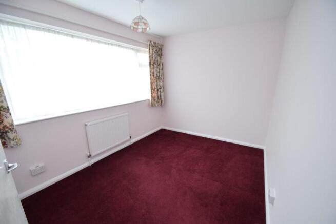 102 Mill Road bed 2.JPG