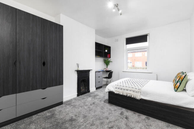 2 bed House to rent Image 5