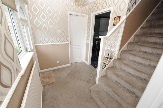 4 bed Detached for sale Image 11