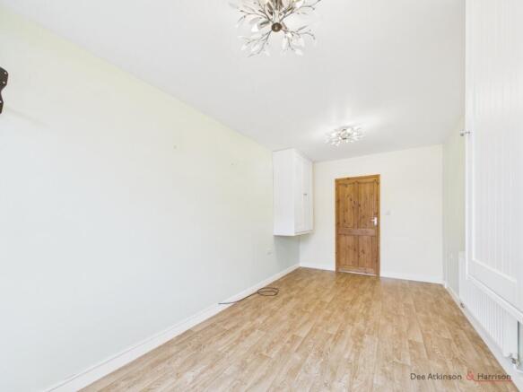 4 bed Semi-Detached for sale Image 12