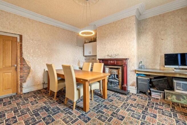 4 bed Detached for sale Image 8