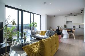 Flat 7, 521, Cambridge Heath Road, London E2 9FS
