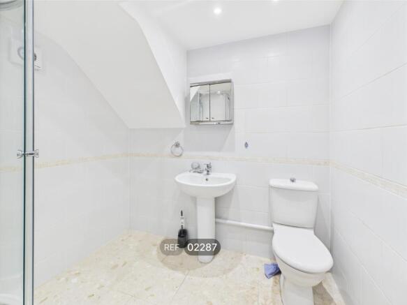1 bed Apartment to rent Image 8
