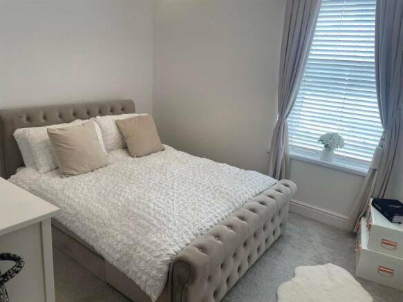 BEDROOM 3 (REAR)