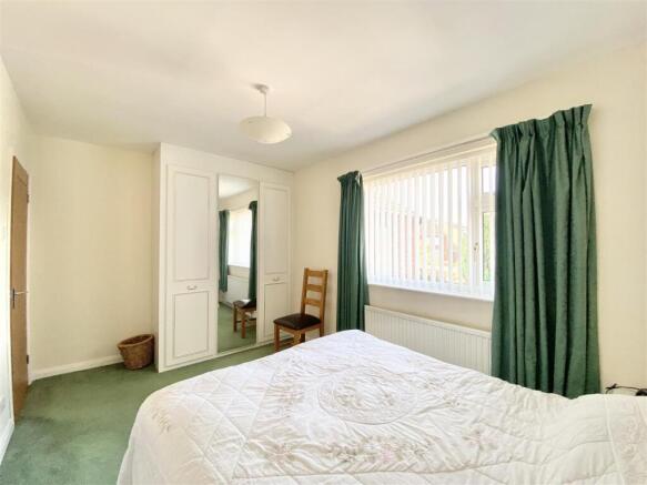 3 bed Detached Bungalow for sale Image 12