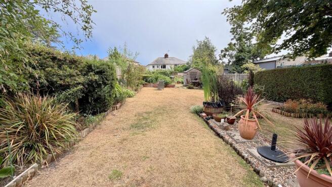 maelgwyn dr 8 rear garden.jpg