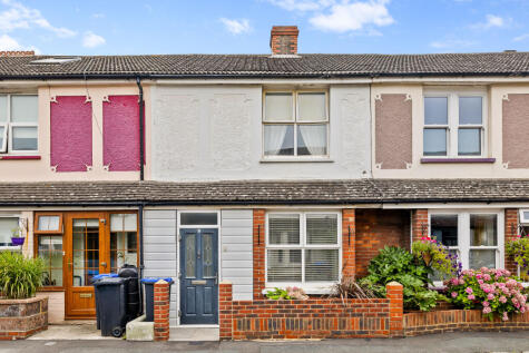 Ref: SM - Waterdyke Avenue, Southwick, BN42 4DF