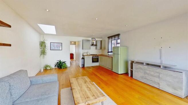 Durnsford-Road-Wimbledon-SW19-08312022_160449.jpg