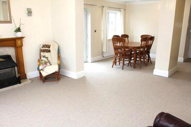 Lounge / Dining room