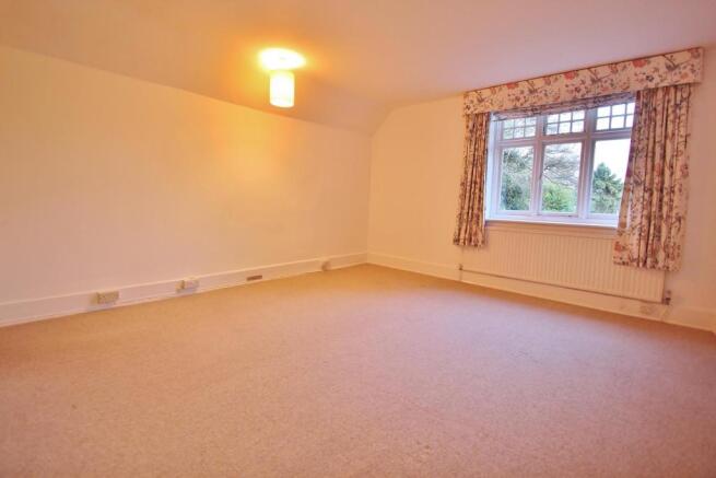 Bedroom 1.JPG