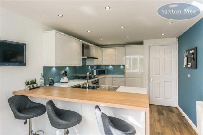 EXTENDED DINING KITCHEN