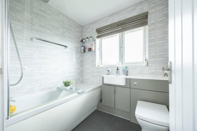 3 bed Town House for sale Image 11