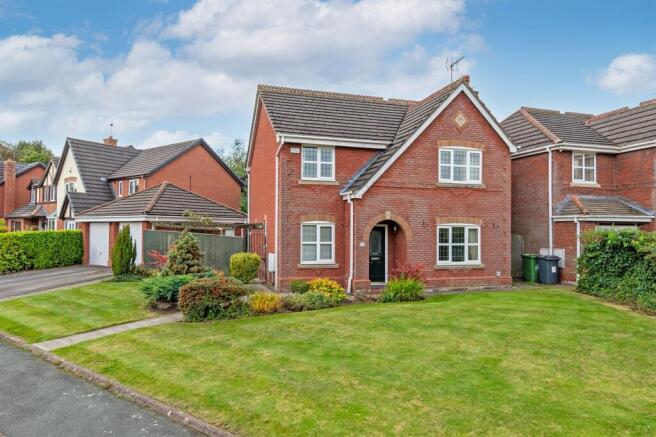4-bed detached on Bridgewater Grange, Preston Brook, WA7, £370,000