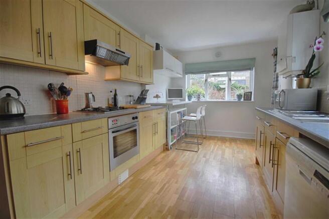KITCHEN /BREAKFAST R