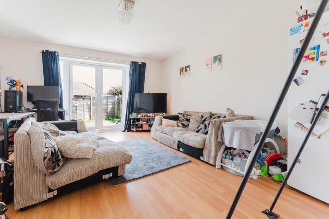 39 High Street, Burton Latimer-7.jpg