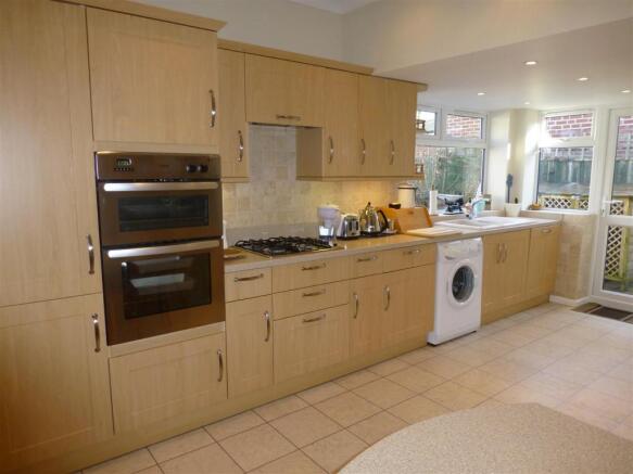 36Oakkitchenpic2.JPG