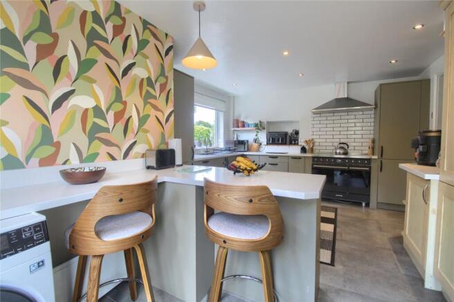 4 bed Detached for sale Image 10