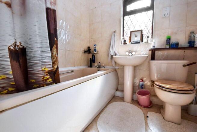 3 bed Detached for sale Image 11