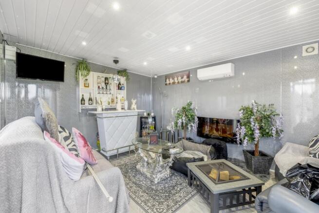 3 Newlands Road (Surfleet)-17