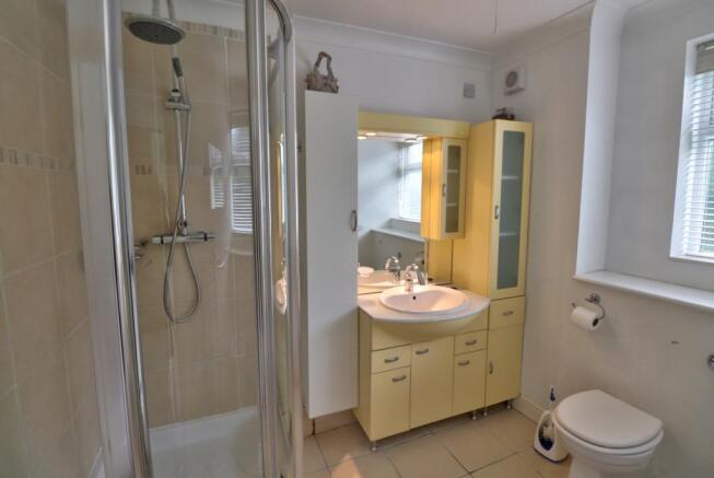 Ground Floor En-Suite
