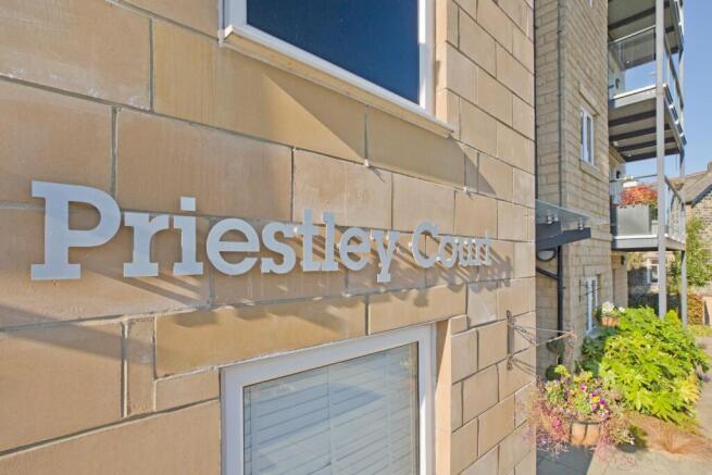 2 bed Retirement Property for sale Image 12