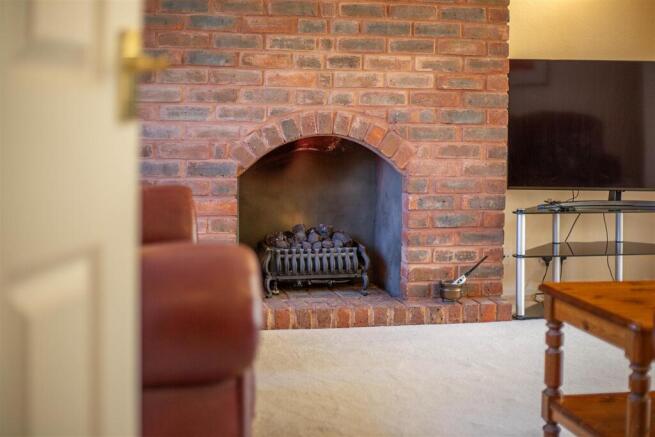 Elsworthy, Thames Ditton photo 4