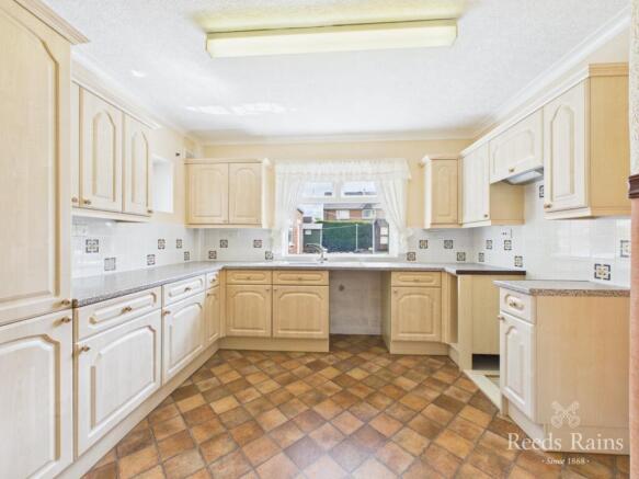 3 bed Detached for sale Image 3