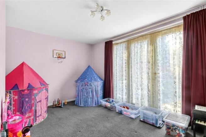Segsbury Grove, Bracknell, Berkshire, RG12 photo 5