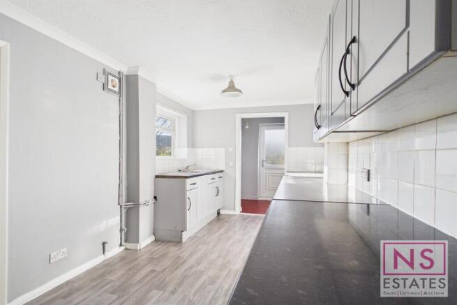 3 bed Terraced for sale Image 7