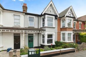 6, Fleetwood Avenue, Westcliff-on-sea SS0 9RA