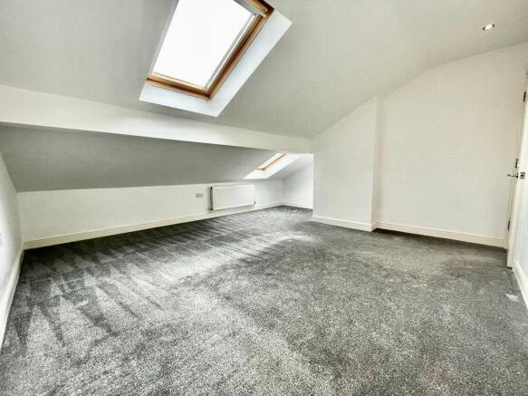 2 bed Apartment to rent Image 6