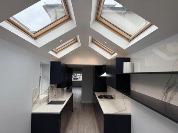 20 Emlyn Buildings, Brocas Street, Eton SL4 6BP