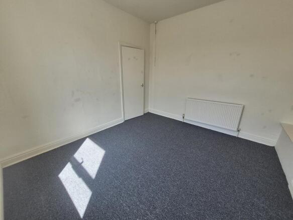 2 bed Terraced to rent Image 9