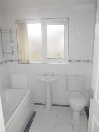 Ullswater Avenue - Bathroom