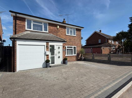 An Outstanding & Extended Detached Family Home With Countryside Views