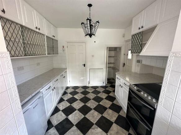 kitchen 3.jpg