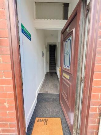Entrance Hallway.jpeg