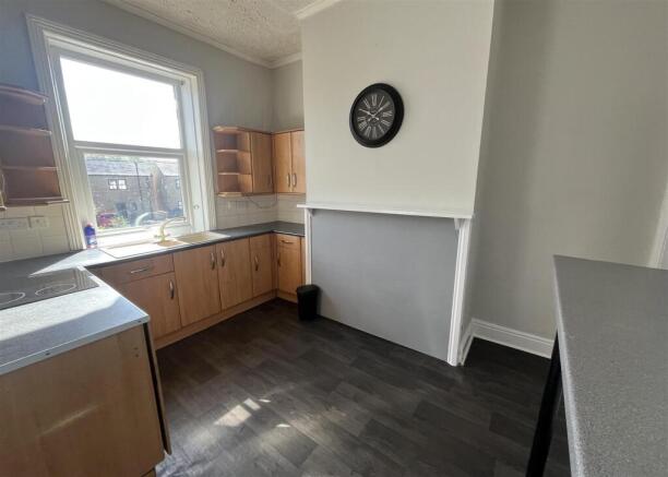4 bed Terraced for sale Image 8