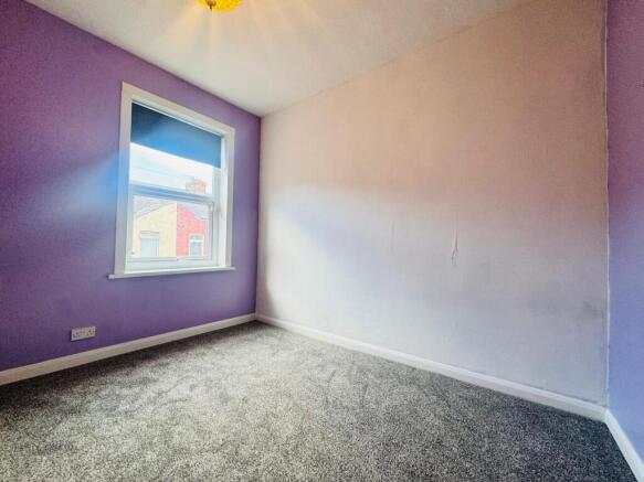 2 bed Terraced to rent Image 8