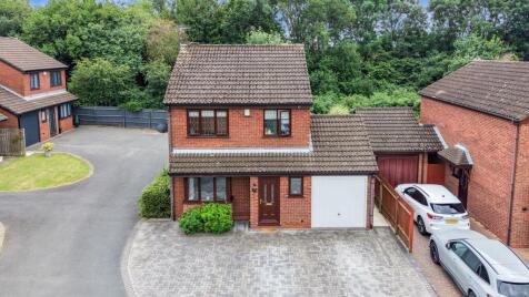 Penryn Close, Nuneaton, CV11
