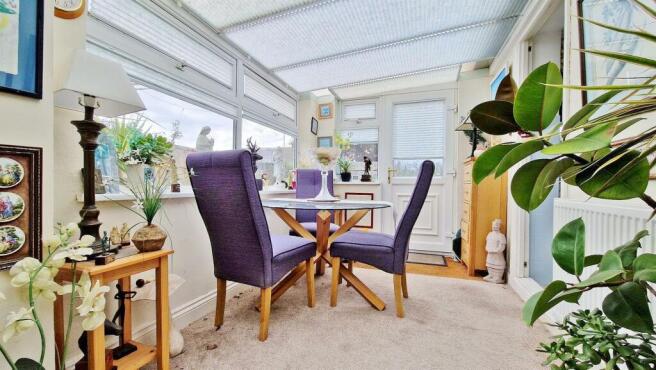Conservatory/Dining Area