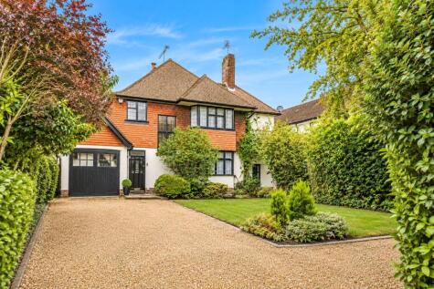 The Riding, Woking, Surrey, GU21