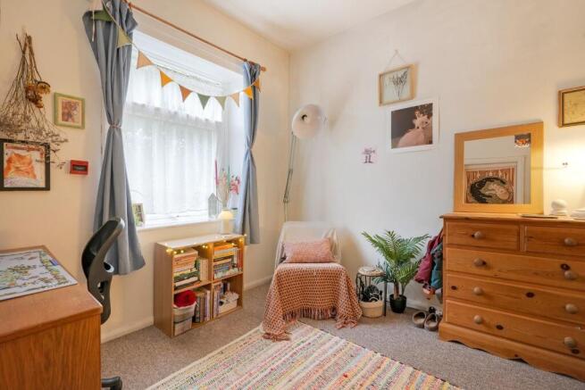 Bedroom, pic 2.jpg