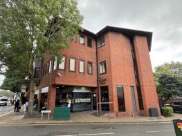 Flat 7, Kingsgate House, The Broadway, Stanmore HA7 4DJ