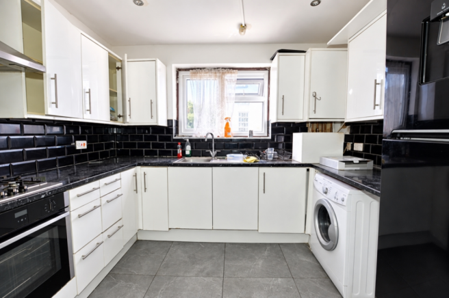 Lrg_big kitchen