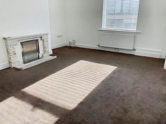 3 bed Terraced to rent Image 3
