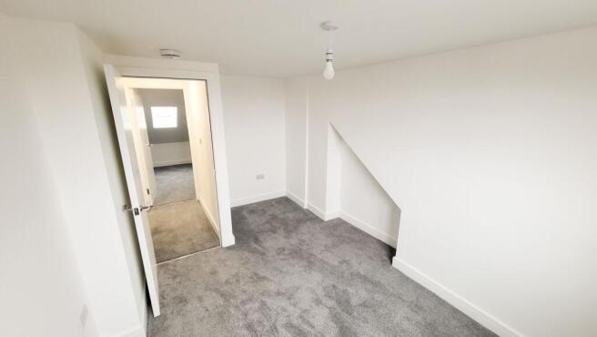 2 bed Flat to rent Image 5
