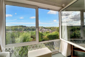 30a, Hillcrest Road, Westerham TN16 3TY